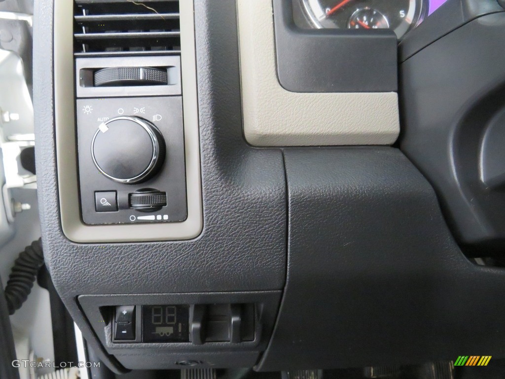 2012 Ram 3500 HD ST Crew Cab 4x4 Dually - Bright White / Dark Slate/Medium Graystone photo #28