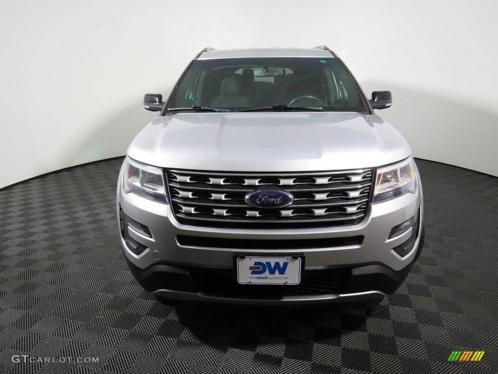2016 Explorer XLT 4WD - Ingot Silver Metallic / Ebony Black photo #4