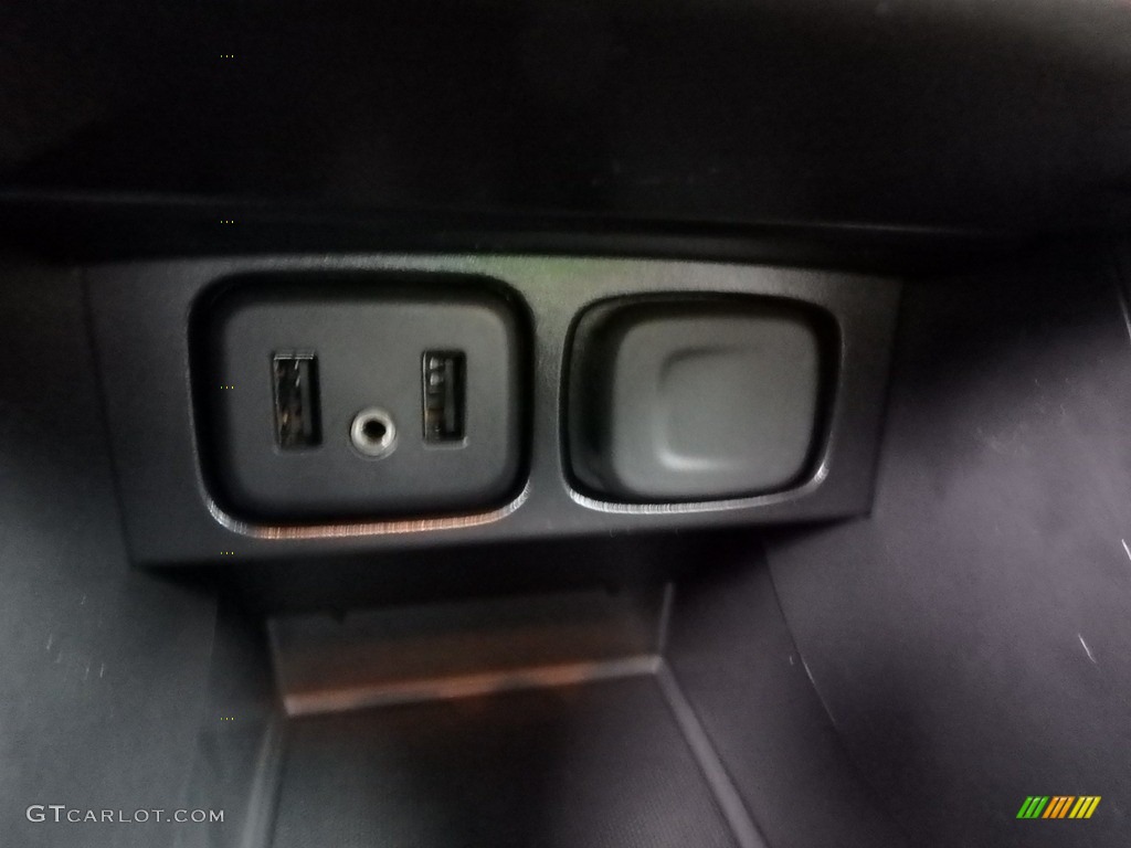 2019 Encore Preferred - Quicksilver Metallic / Ebony photo #20