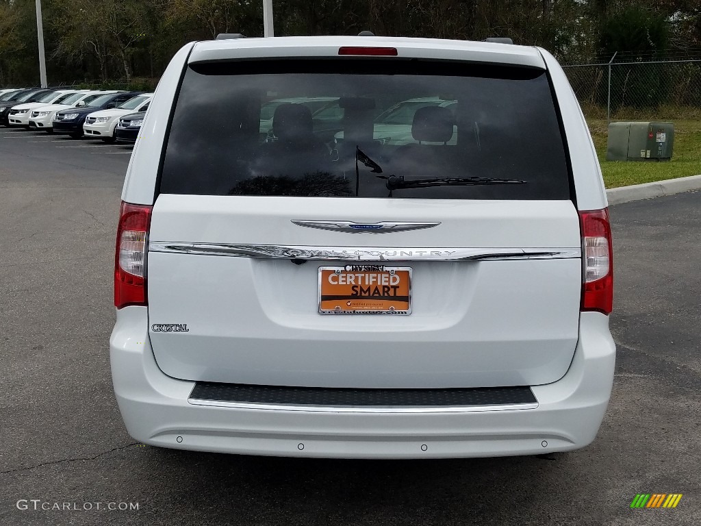 2016 Town & Country Touring - Bright White / Dark Frost Beige/Medium Frost Beige photo #4