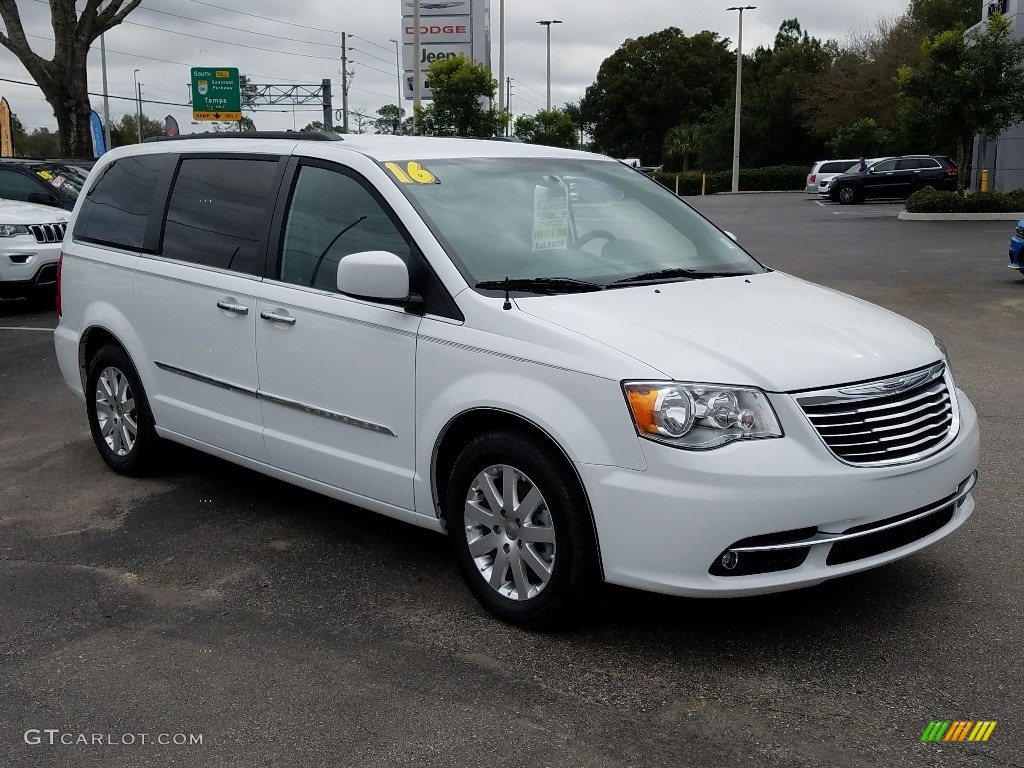 2016 Town & Country Touring - Bright White / Dark Frost Beige/Medium Frost Beige photo #7