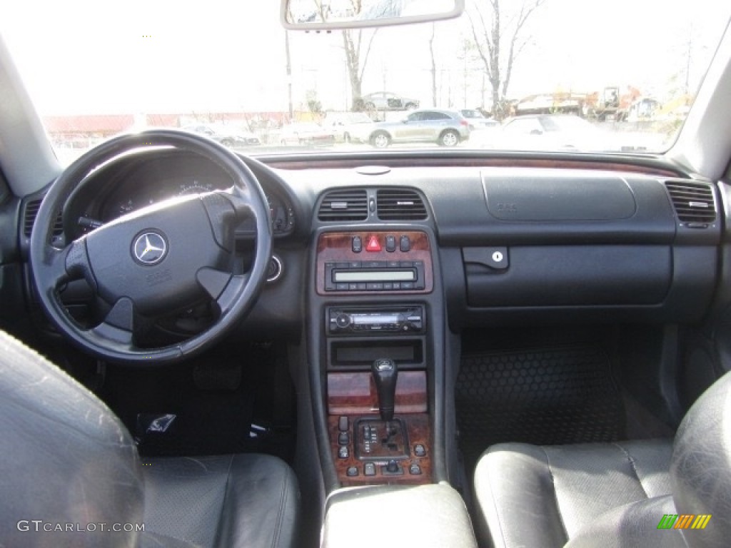 1999 CLK 320 Convertible - Magma Red / Charcoal photo #18