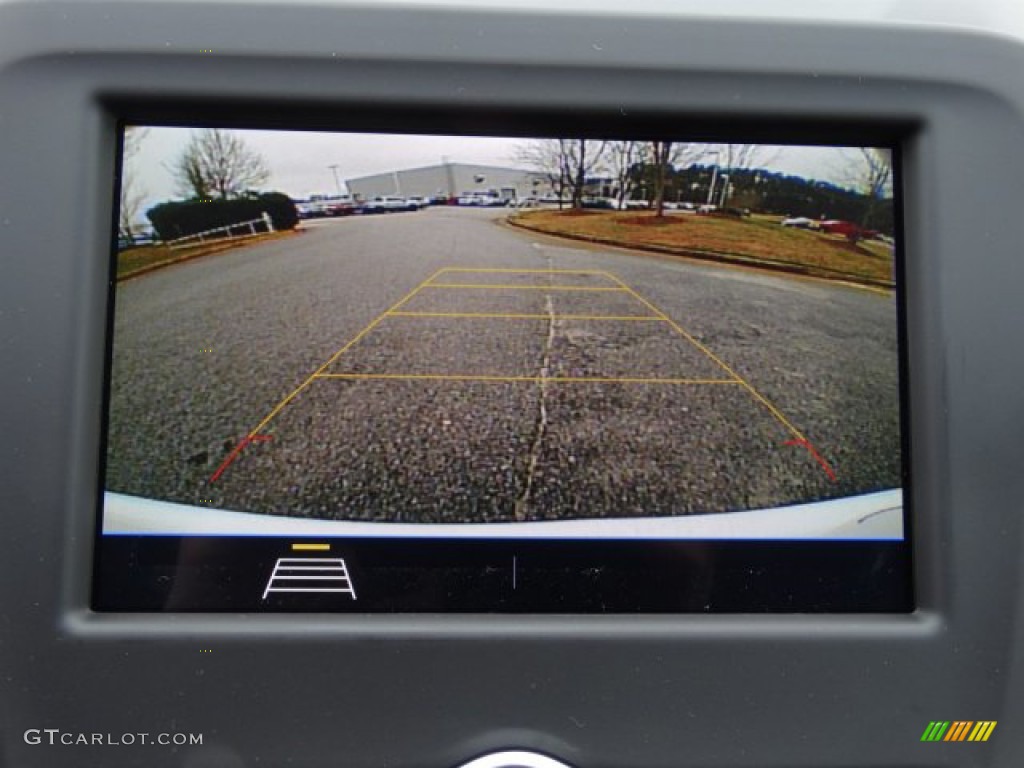 2019 Equinox LT - Summit White / Jet Black photo #16