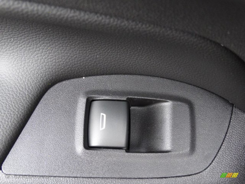 2019 Equinox LT - Summit White / Jet Black photo #20