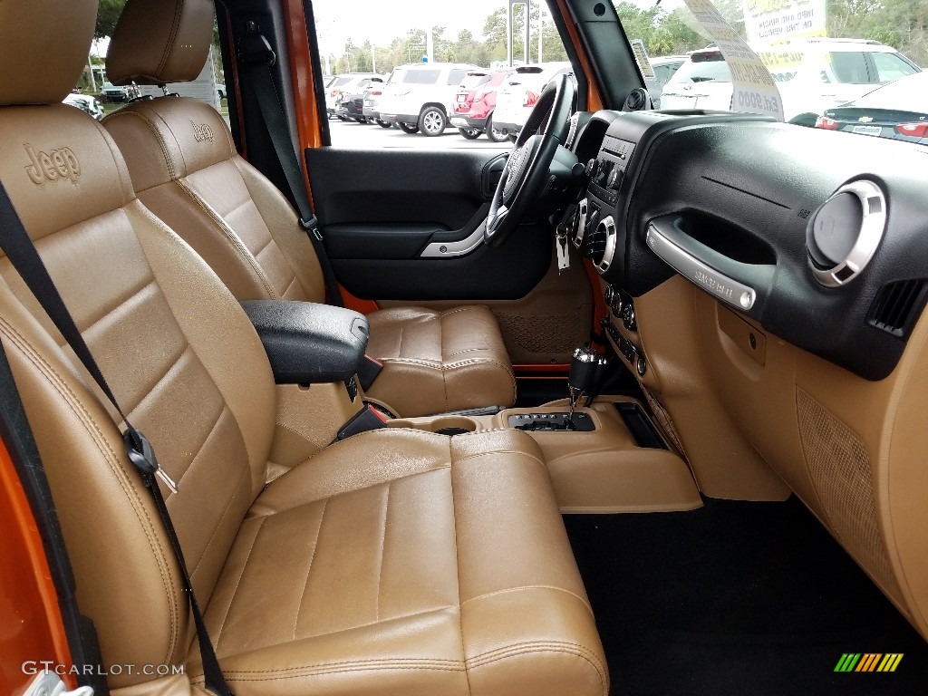 2011 Wrangler Unlimited Sahara 4x4 - Mango Tango Pearl / Black/Dark Saddle photo #12