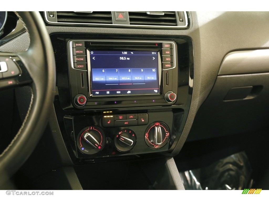 2016 Volkswagen Jetta Sport Controls Photo #131894996
