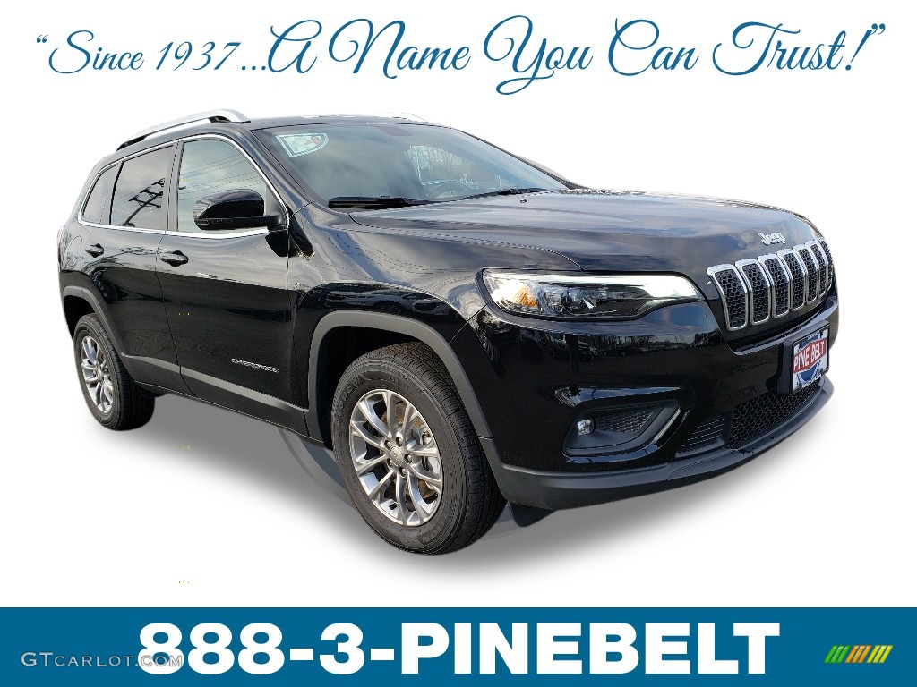 2019 Cherokee Latitude Plus 4x4 - Diamond Black Crystal Pearl / Black photo #1