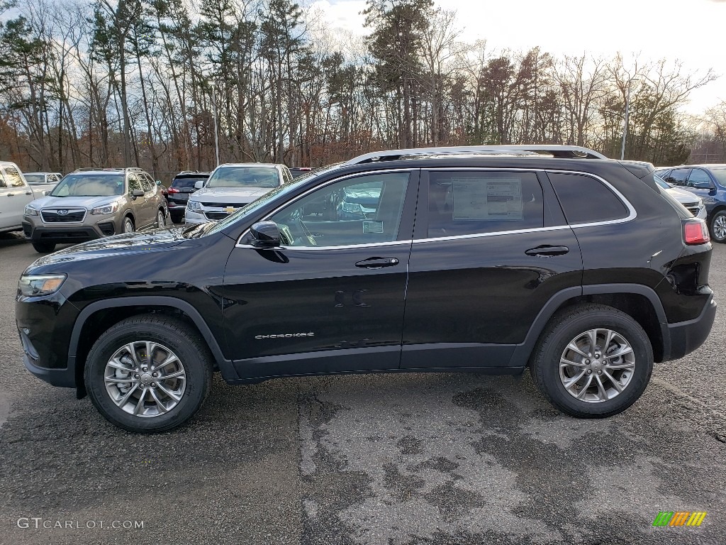 2019 Cherokee Latitude Plus 4x4 - Diamond Black Crystal Pearl / Black photo #3