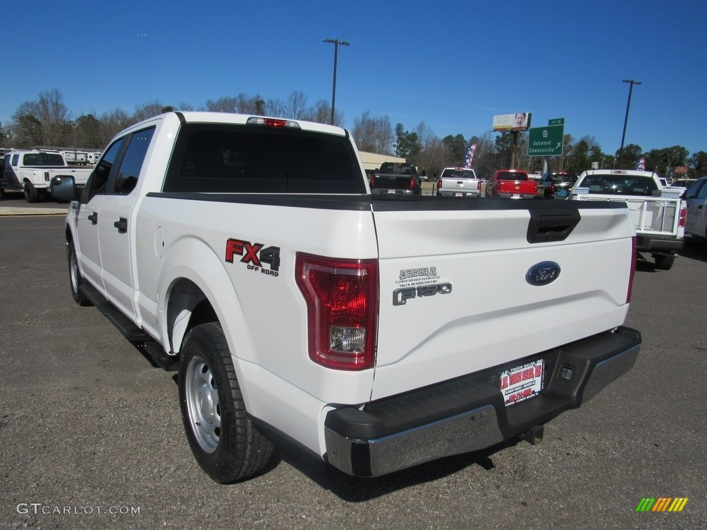 2017 F150 XL SuperCrew 4x4 - Oxford White / Earth Gray photo #3