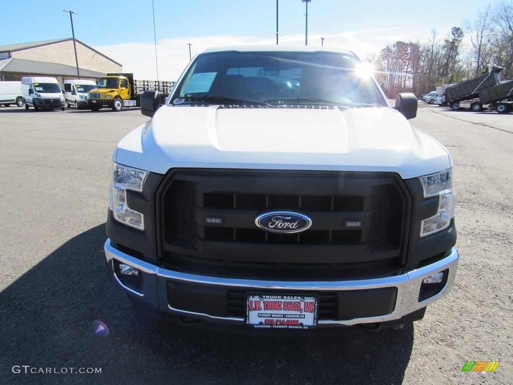 2017 F150 XL SuperCrew 4x4 - Oxford White / Earth Gray photo #8