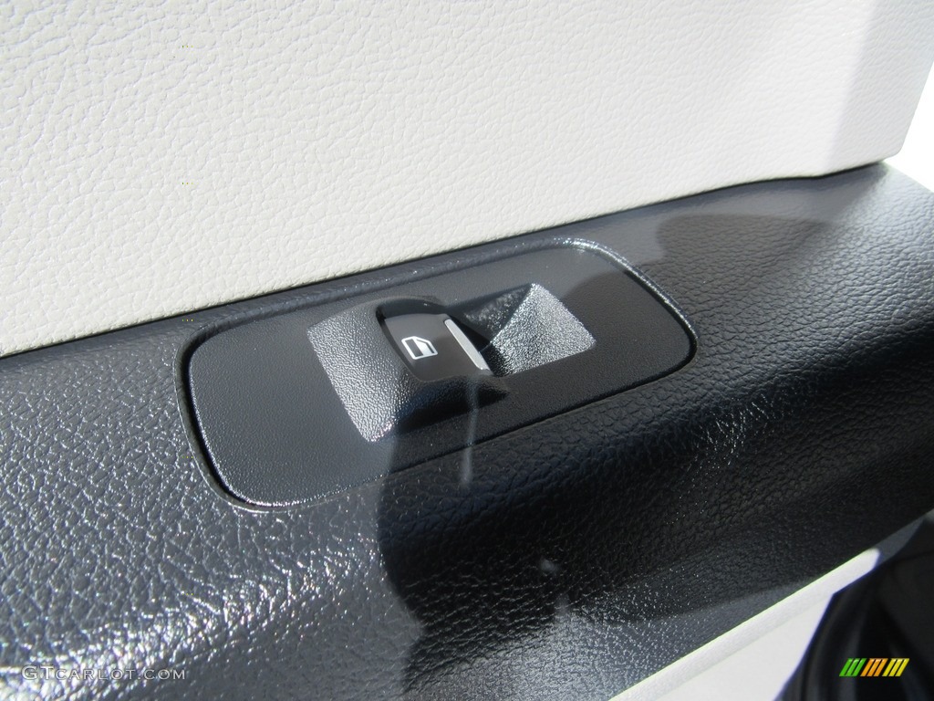 2017 F150 XL SuperCrew 4x4 - Oxford White / Earth Gray photo #25