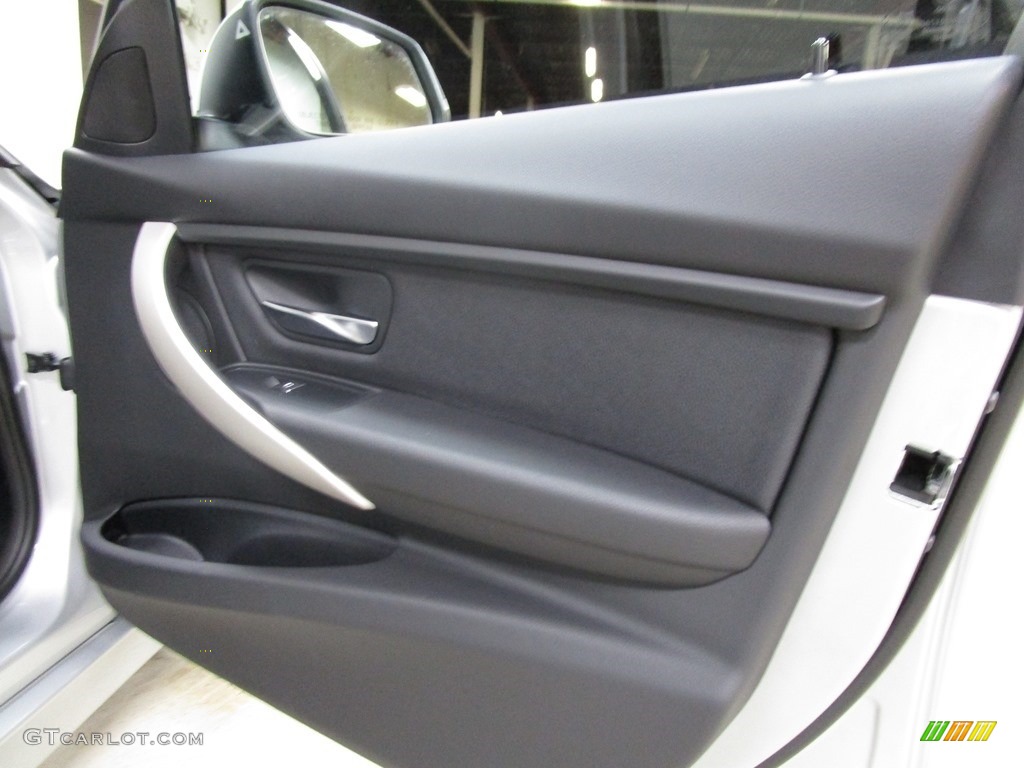 2018 3 Series 320i xDrive Sedan - Glacier Silver Metallic / Black photo #9