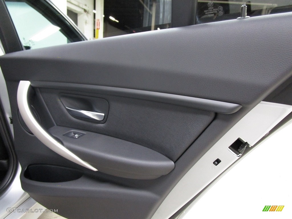 2018 3 Series 320i xDrive Sedan - Glacier Silver Metallic / Black photo #12