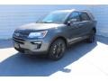 2019 Magnetic Ford Explorer XLT  photo #4