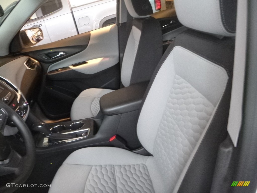 2019 Equinox LS - Summit White / Medium Ash Gray photo #14