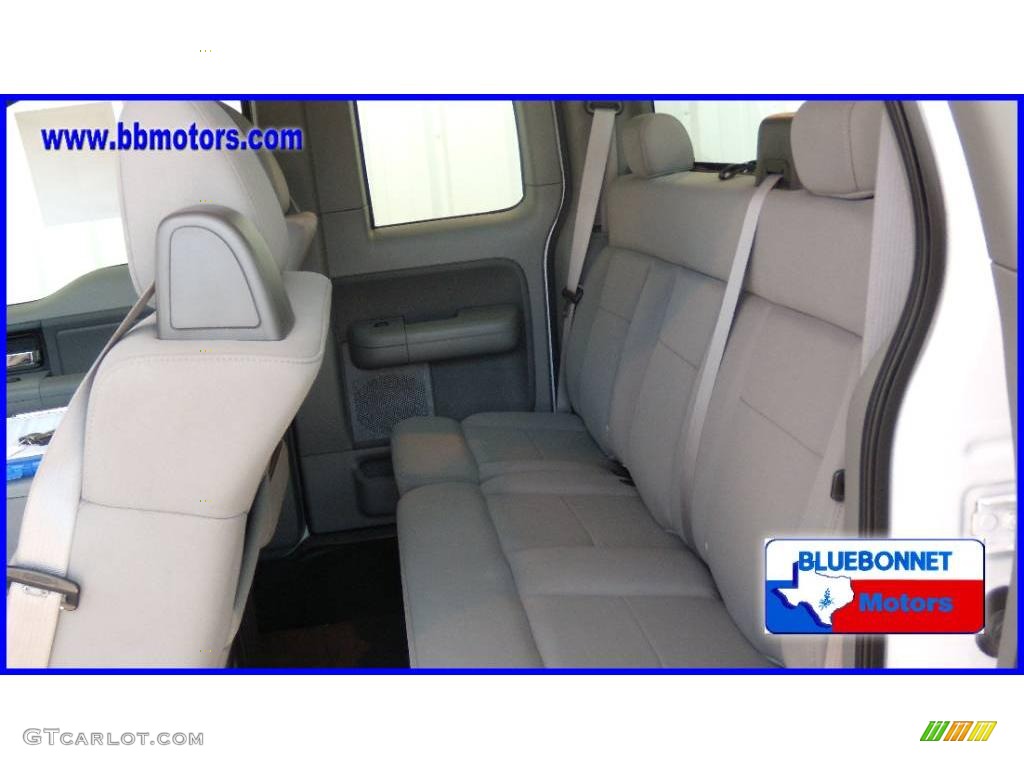 2006 F150 STX SuperCab - Oxford White / Medium/Dark Flint photo #9