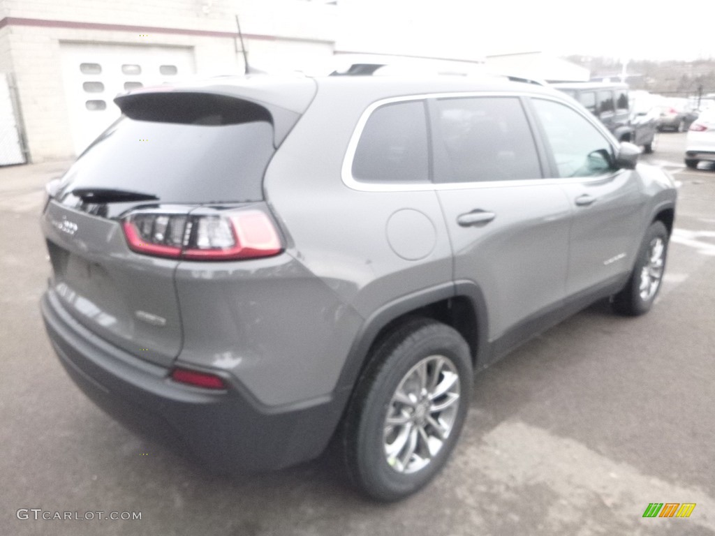 2019 Cherokee Latitude Plus 4x4 - Sting-Gray / Black photo #5