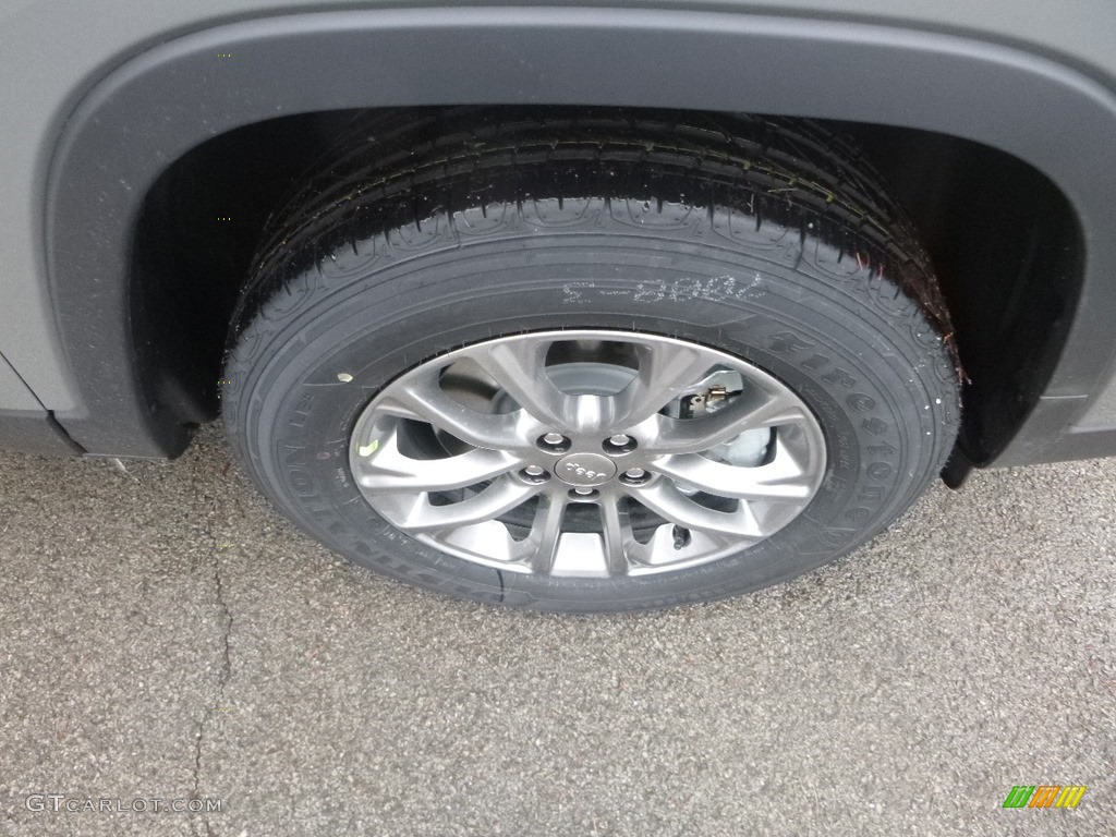 2019 Cherokee Latitude Plus 4x4 - Sting-Gray / Black photo #9