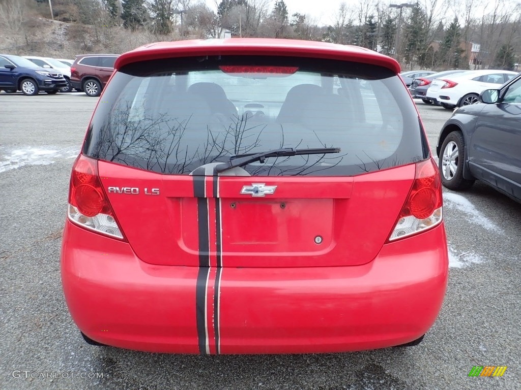 2005 Aveo LS Hatchback - Victory Red / Gray photo #3