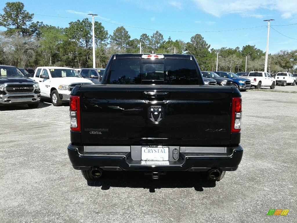 2019 1500 Big Horn Crew Cab 4x4 - Diamond Black Crystal Pearl / Black photo #4