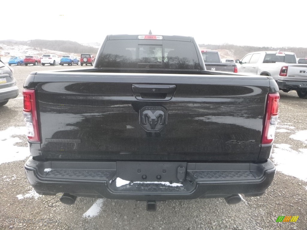 2019 1500 Big Horn Black Quad Cab 4x4 - Diamond Black Crystal Pearl / Black photo #4