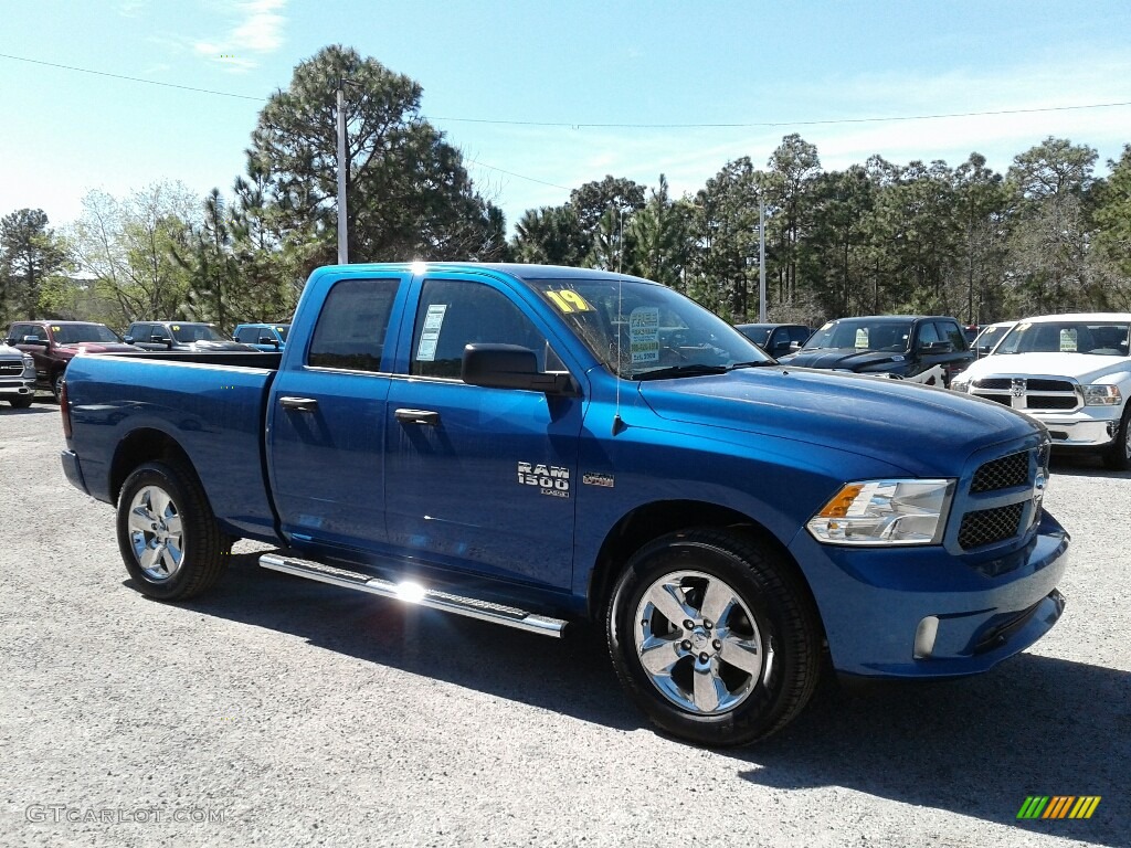 2019 1500 Classic Express Quad Cab 4x4 - Blue Streak Pearl / Black/Diesel Gray photo #7