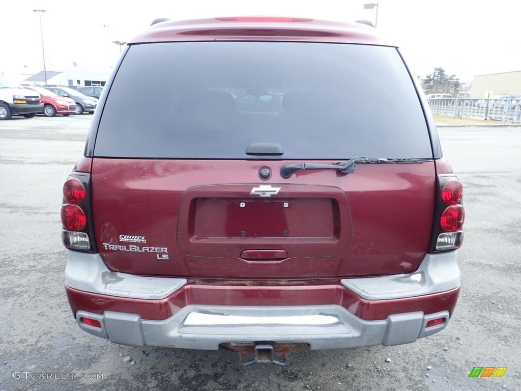 2005 TrailBlazer EXT LS 4x4 - Medium Red Metallic / Light Gray photo #3