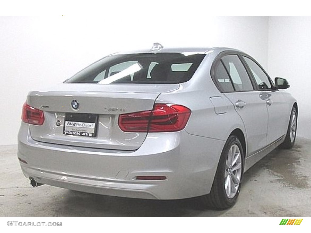 2018 3 Series 320i xDrive Sedan - Glacier Silver Metallic / Black photo #4
