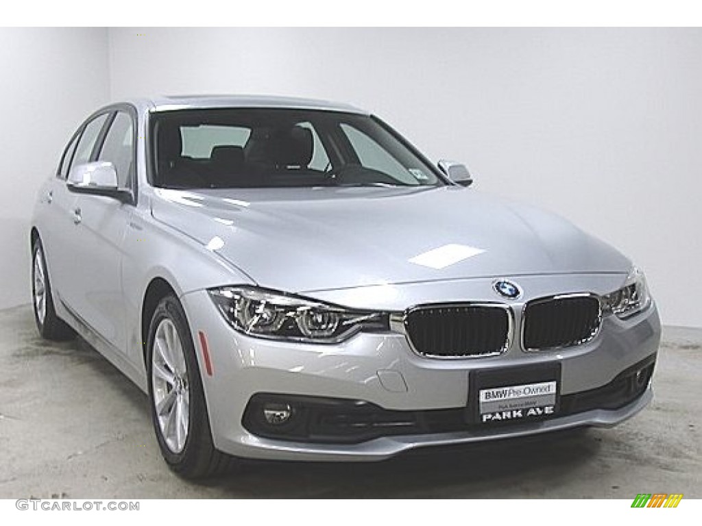 2018 3 Series 320i xDrive Sedan - Glacier Silver Metallic / Black photo #5