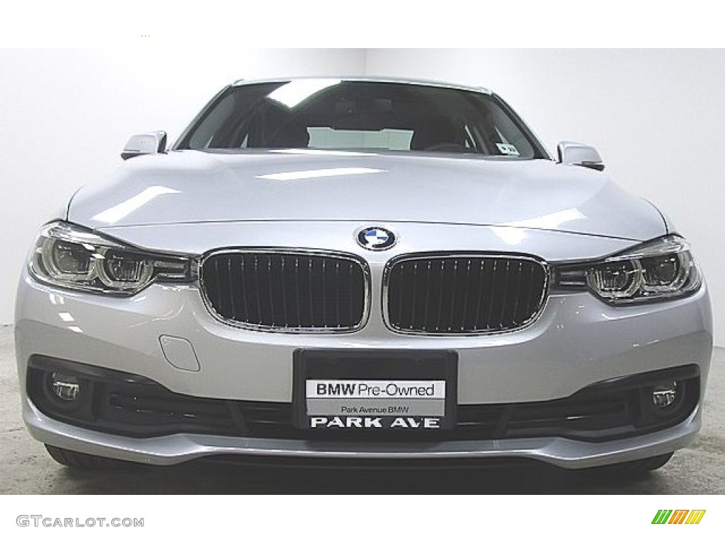 2018 3 Series 320i xDrive Sedan - Glacier Silver Metallic / Black photo #6