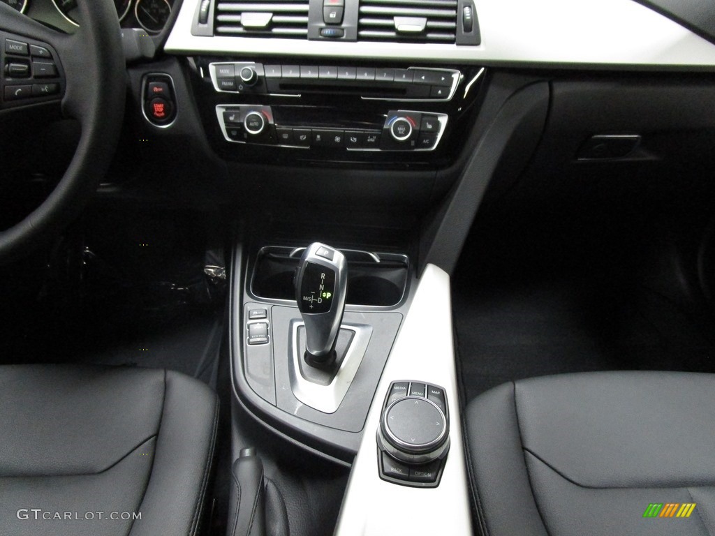 2018 3 Series 320i xDrive Sedan - Glacier Silver Metallic / Black photo #27