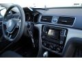 Pure White - Passat S Sedan Photo No. 18