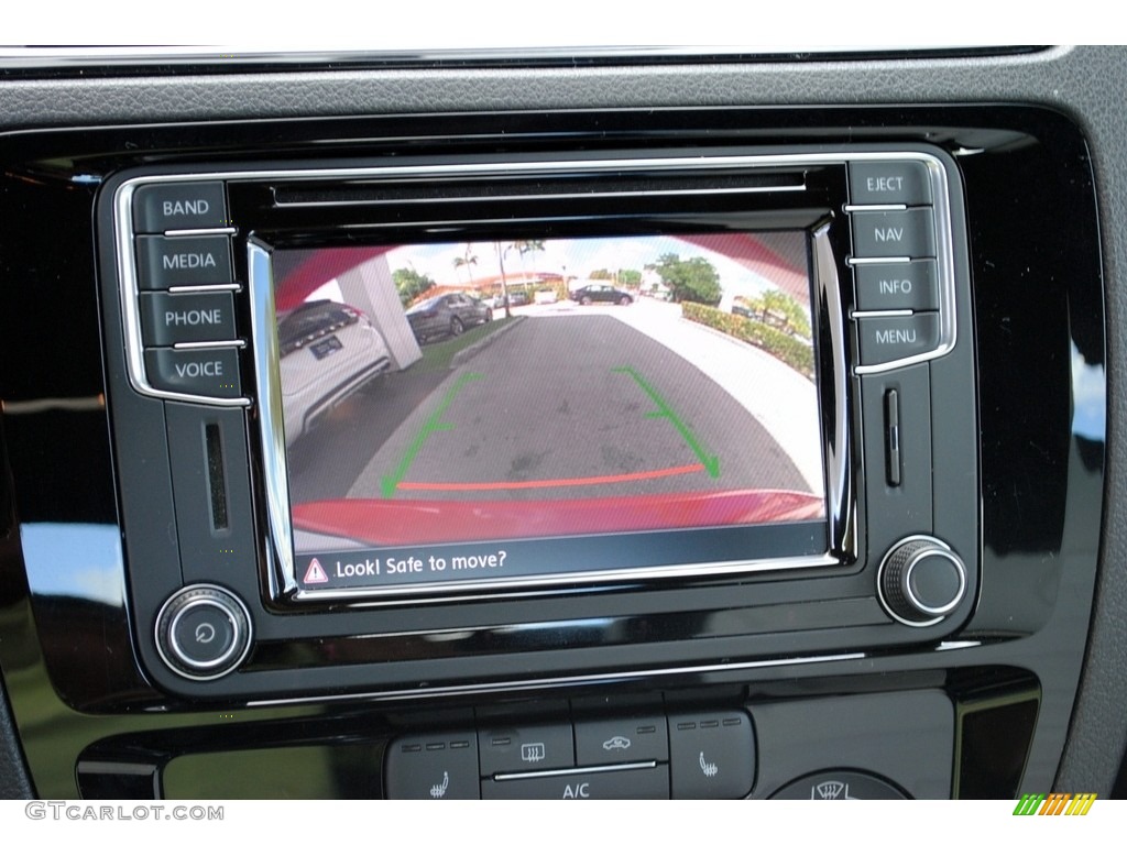 2016 Volkswagen Jetta Sport Controls Photo #131941424