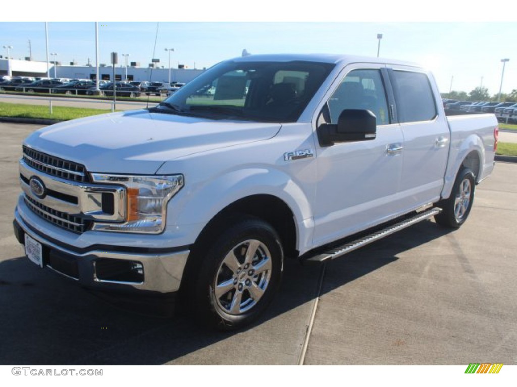 2018 F150 XLT SuperCrew - Oxford White / Earth Gray photo #3