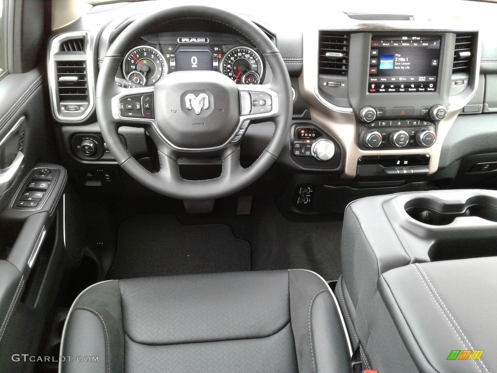 2019 1500 Laramie Crew Cab 4x4 - Granite Crystal Metallic / Black photo #35