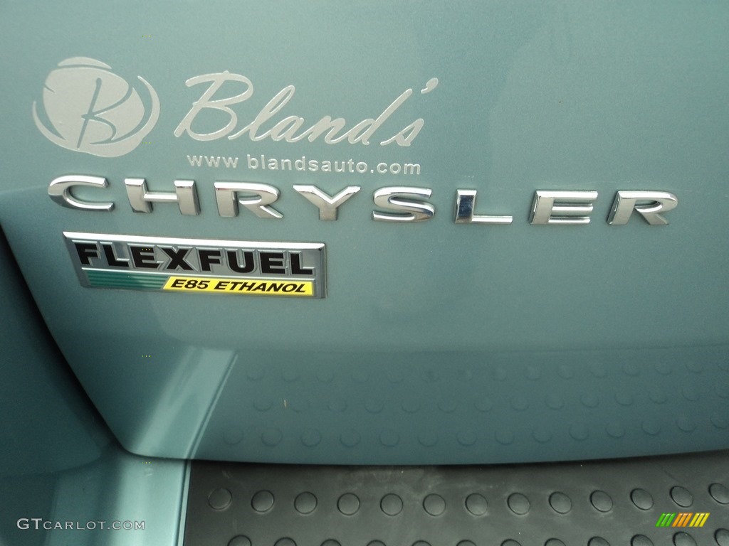 2009 Town & Country LX - Clearwater Blue Pearl / Medium Slate Gray/Light Shale photo #23