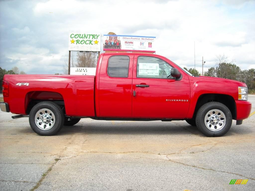 2009 Silverado 1500 LS Extended Cab 4x4 - Victory Red / Dark Titanium photo #5