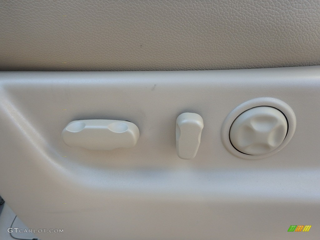 2012 Avalanche LTZ 4x4 - White Diamond Tricoat / Dark Cashmere/Light Cashmere photo #20