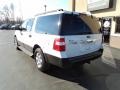 2010 Oxford White Ford Expedition EL XLT 4x4  photo #3
