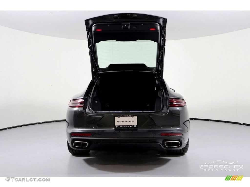 2019 Panamera 4 - Volcano Grey Metallic / Black photo #9