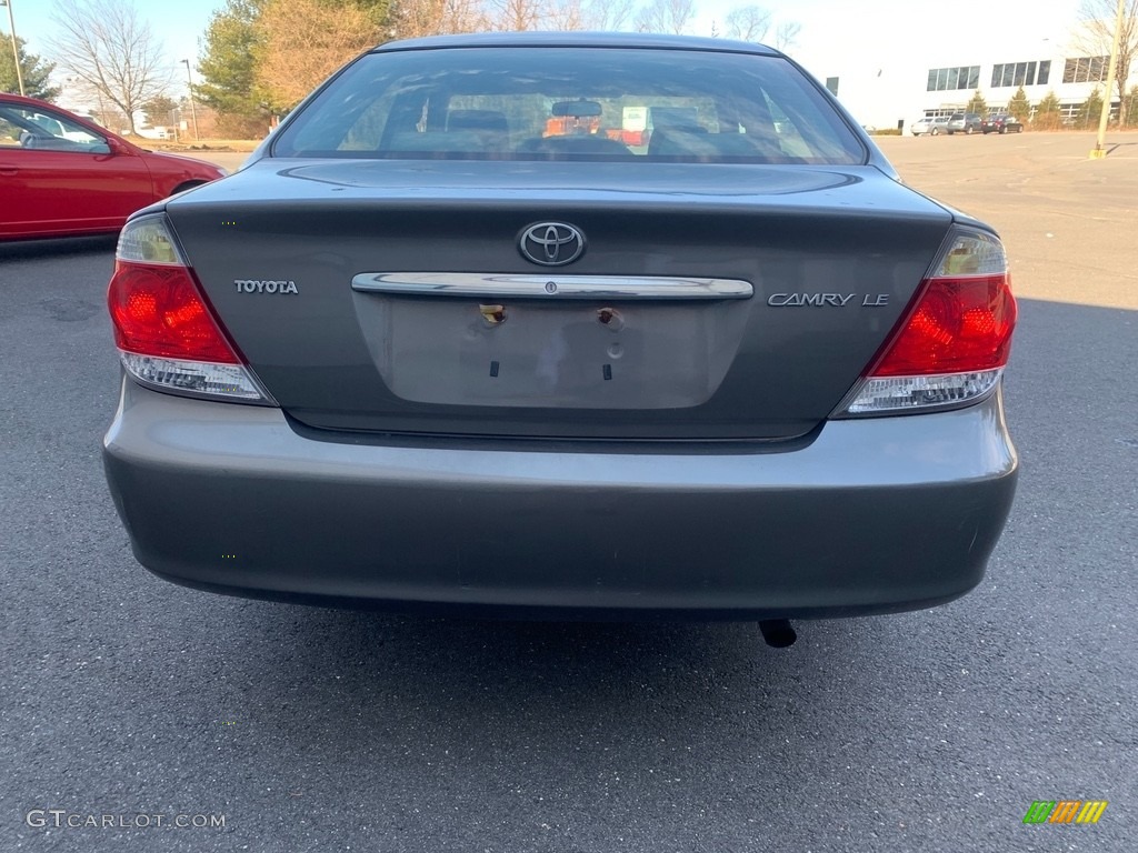 2005 Camry LE - Desert Sand Mica / Taupe photo #6