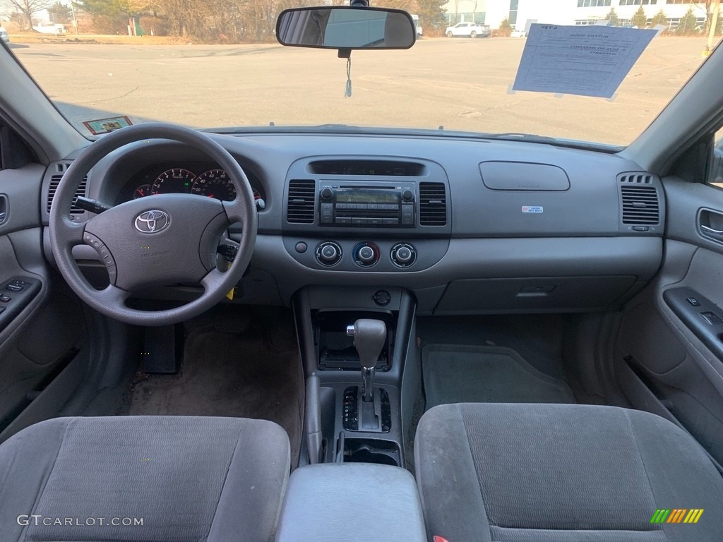2005 Camry LE - Desert Sand Mica / Taupe photo #14