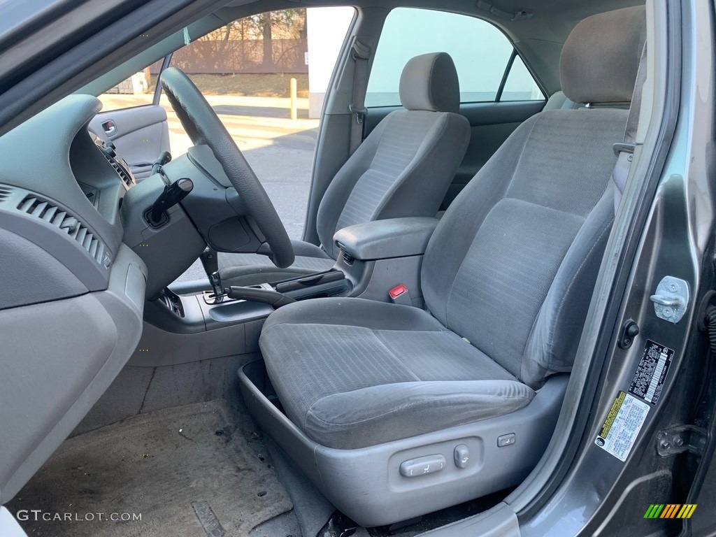 2005 Camry LE - Desert Sand Mica / Taupe photo #17