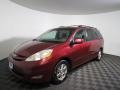 Salsa Red Pearl - Sienna XLE Photo No. 12