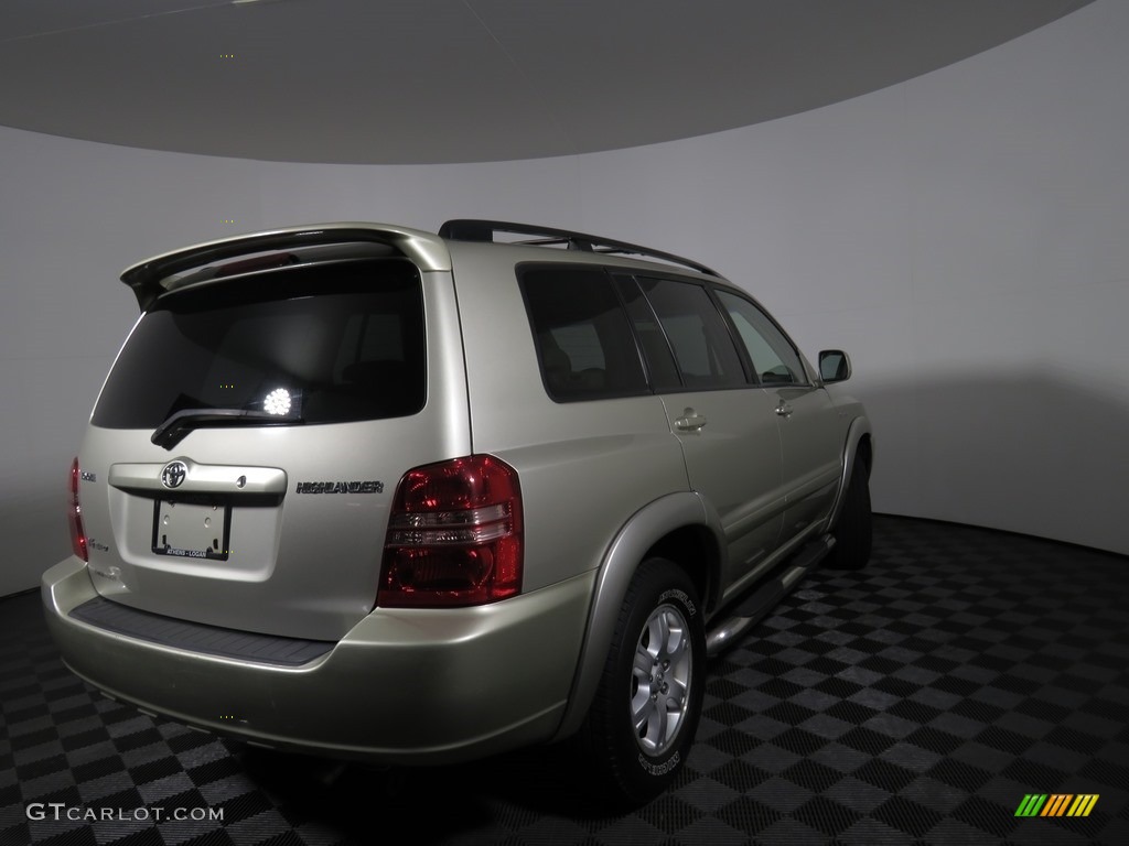 2003 Highlander Limited 4WD - Vintage Gold Metallic / Ivory photo #9