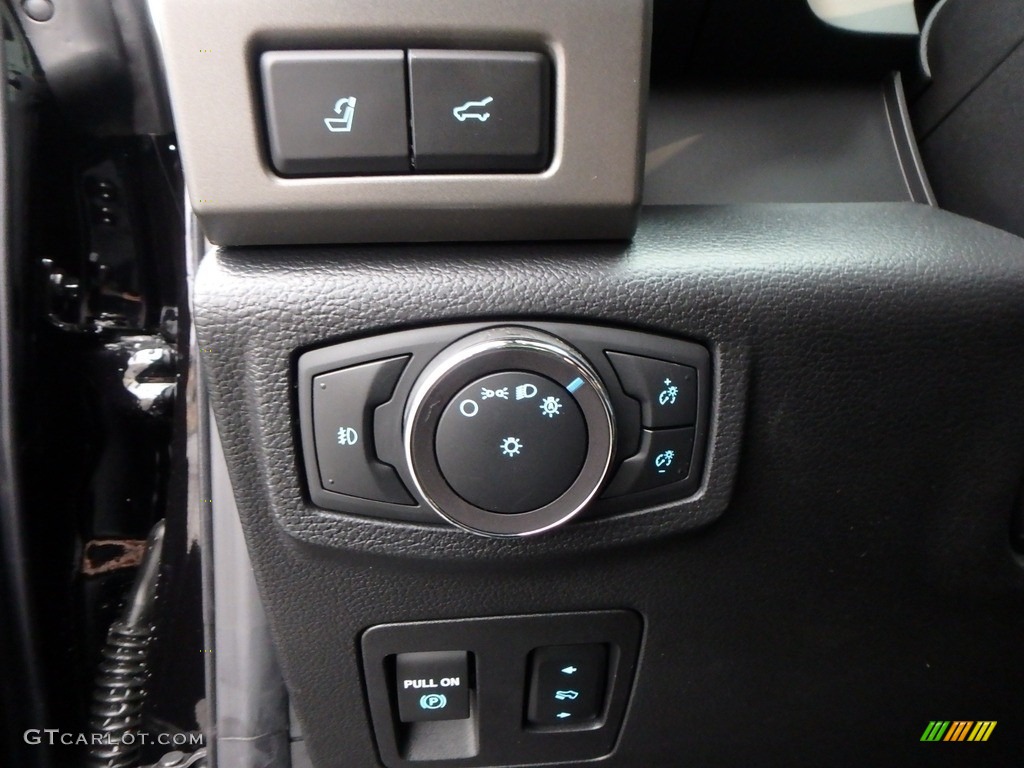 2019 Ford Expedition XLT Max 4x4 Controls Photo #131969393