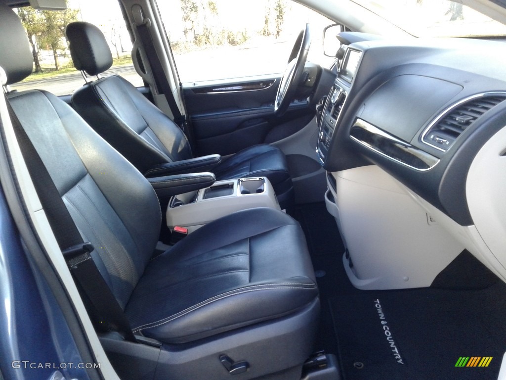 2012 Town & Country Touring - Sapphire Crystal Metallic / Black/Light Graystone photo #19