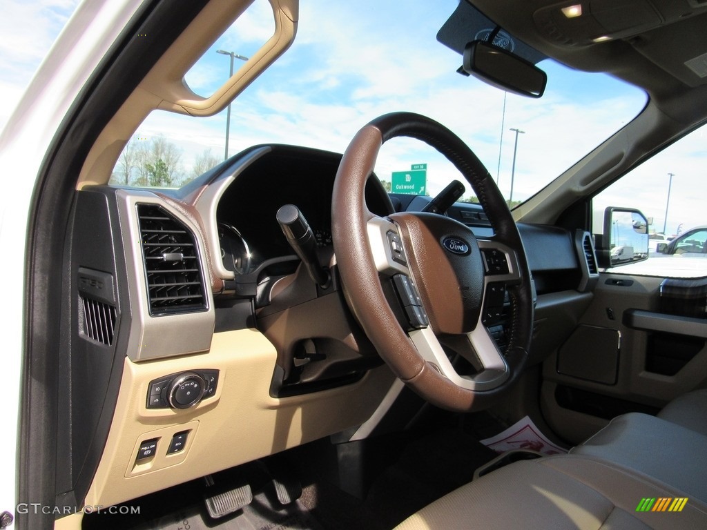 2018 F150 Lariat SuperCrew 4x4 - Oxford White / Light Camel photo #20