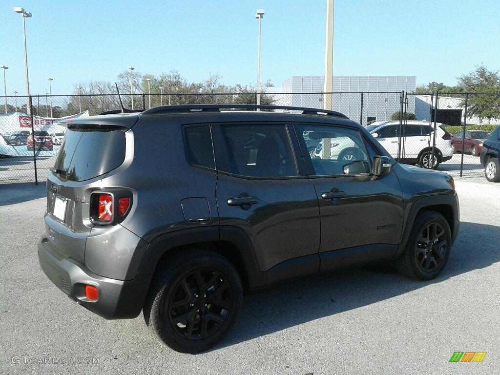 2018 Renegade Altitude - Granite Crystal Metallic / Black photo #5