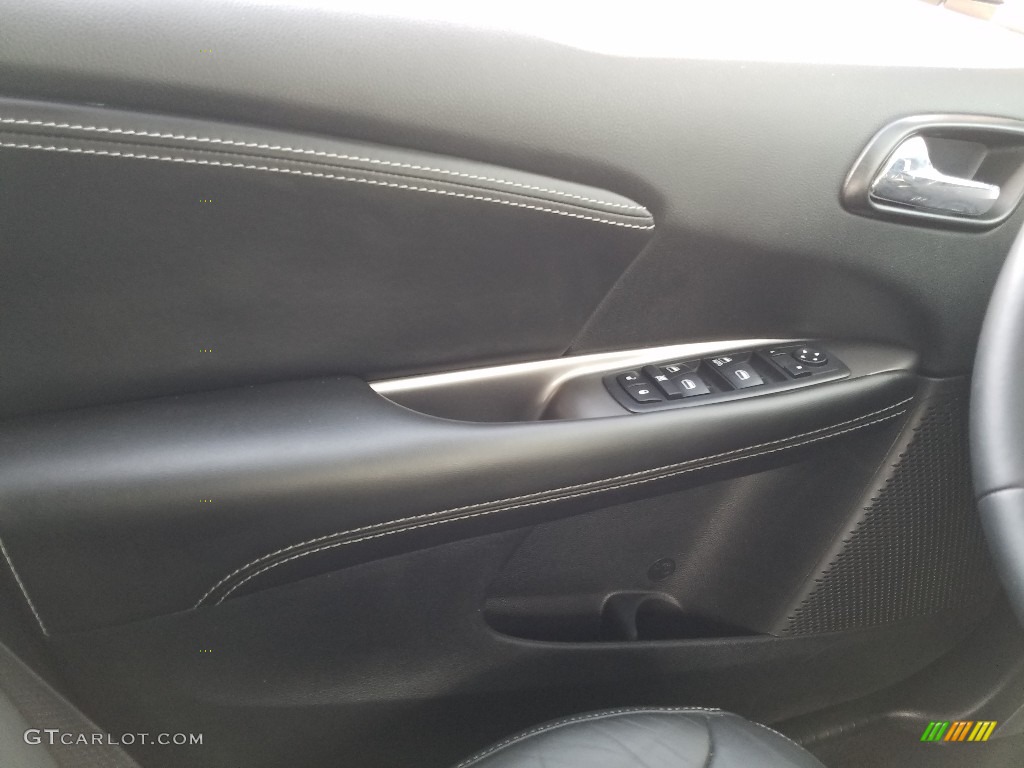 2018 Journey Crossroad - Bruiser Grey / Black photo #18